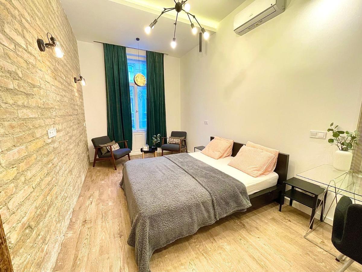 Dream Romance Residency - Finnish Sauna ブダペスト エクステリア 写真